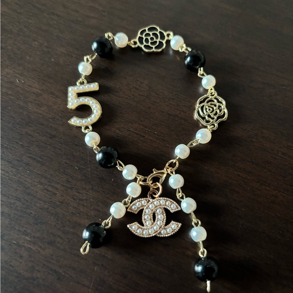 CHANEL VIBES! Beaded Bracelet